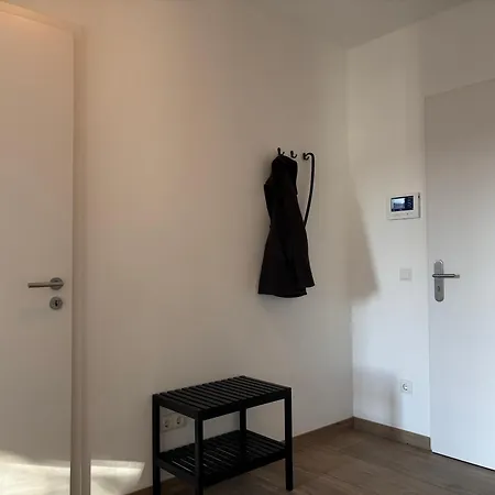 Luxus Am Palaisgarten - Balkon - 55 Smart-tv - Kueche - Boxspringbett - Neu *